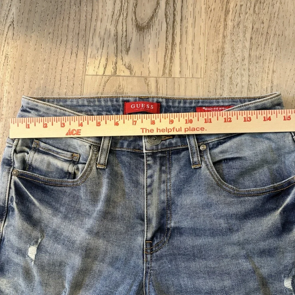 Guess men size